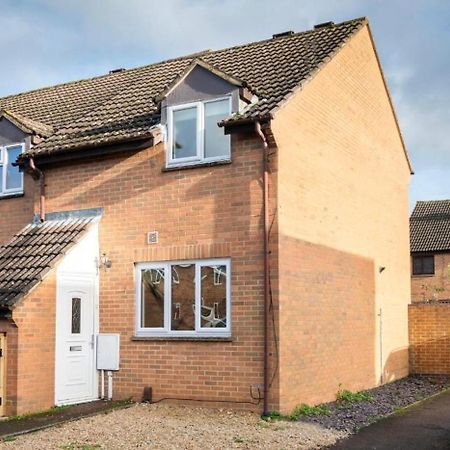 Modern 2 Bed House Close To Village Centre Kidlington Esterno foto